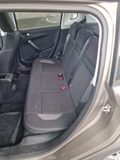 Peugeot 2008 Turbo 110 S&S Allure (7)