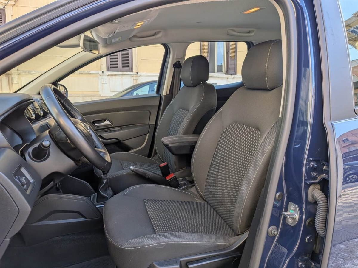 Dacia Duster 1.5 dCi 8V 110 CV 4x4 Prestige (8)