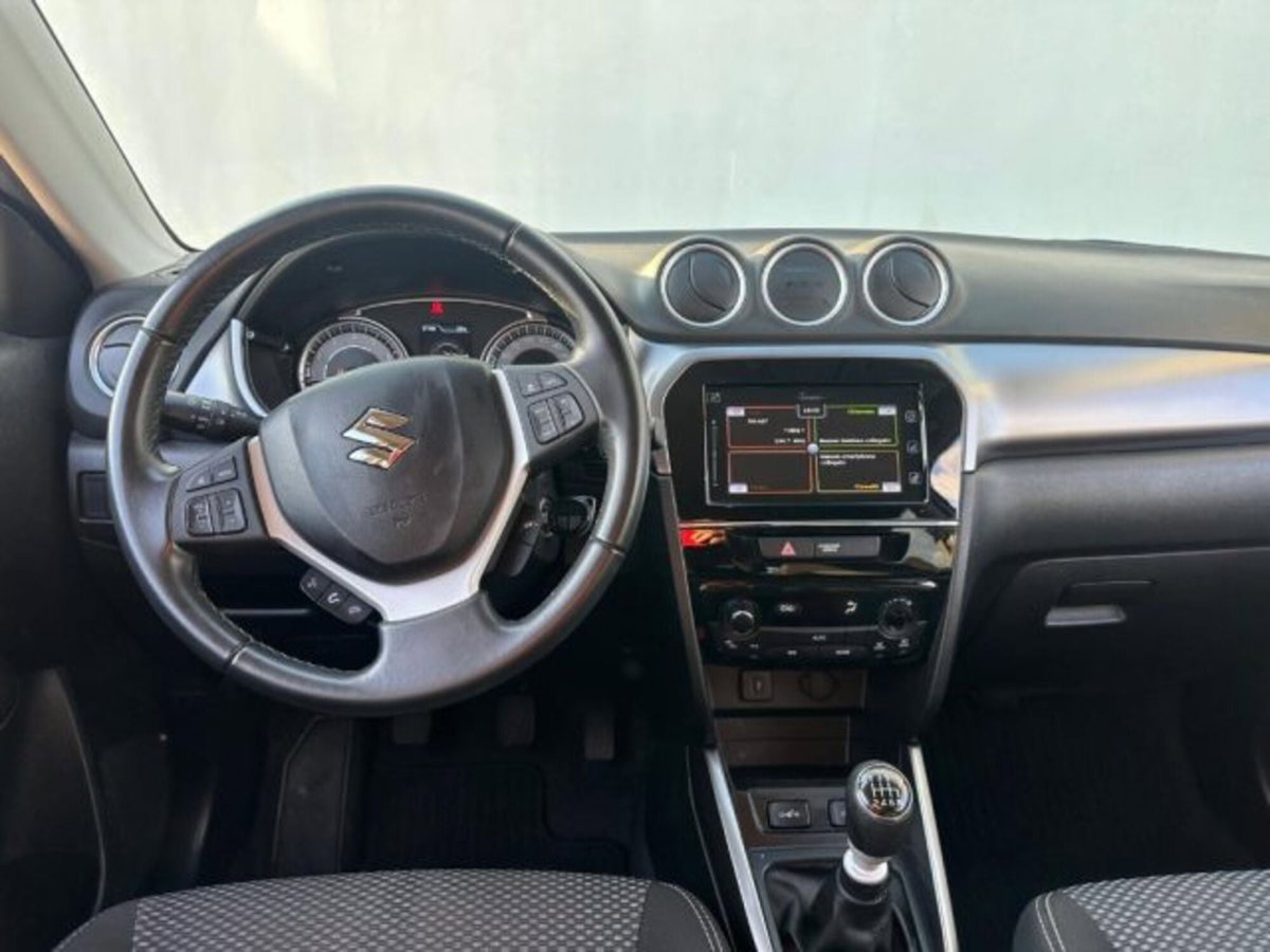 Suzuki Vitara 1.4 Hybrid Starview (17)