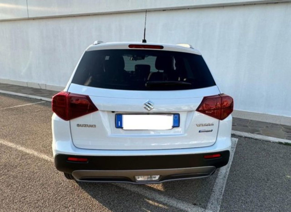 Suzuki Vitara 1.4 Hybrid Starview (2)