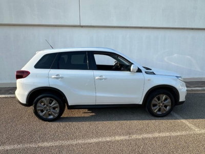 Suzuki Vitara 1.4 Hybrid Starview (3)