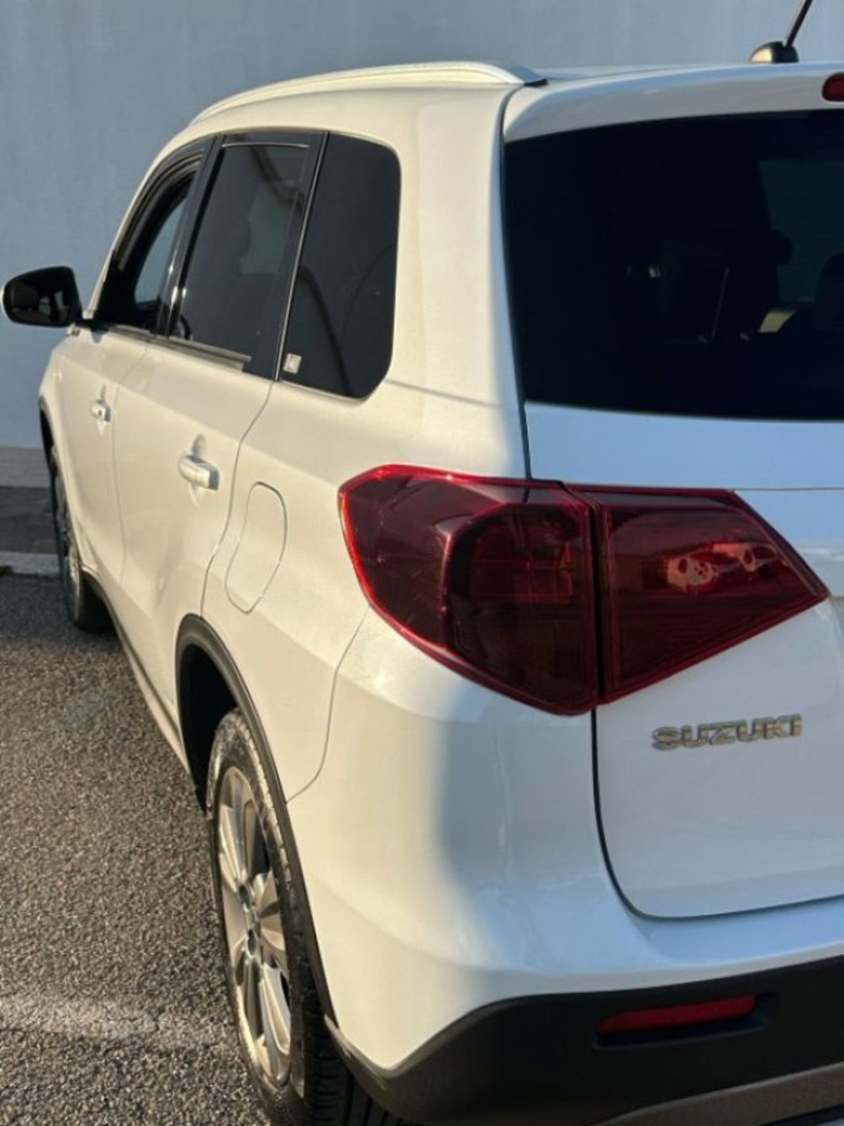 Suzuki Vitara 1.4 Hybrid Starview (4)