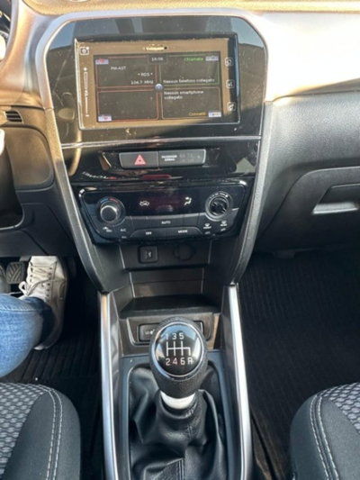 Suzuki Vitara 1.4 Hybrid Starview (9)