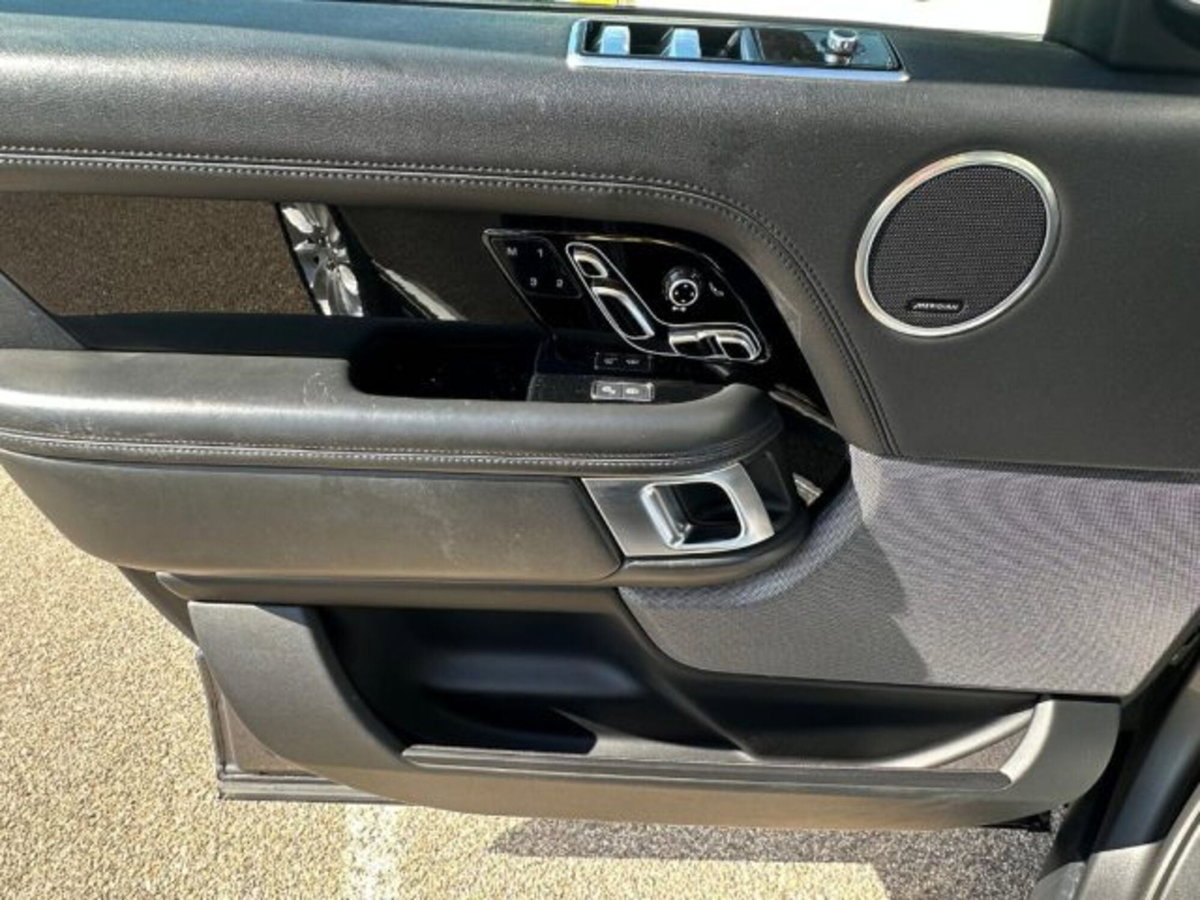Land Rover Range Rover 3.0 SDV6 Autobiography (13)