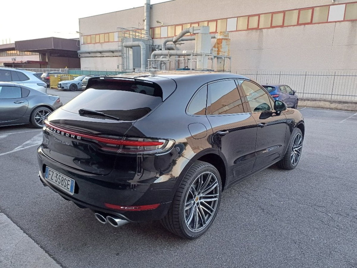 Porsche Macan Turbo (4)