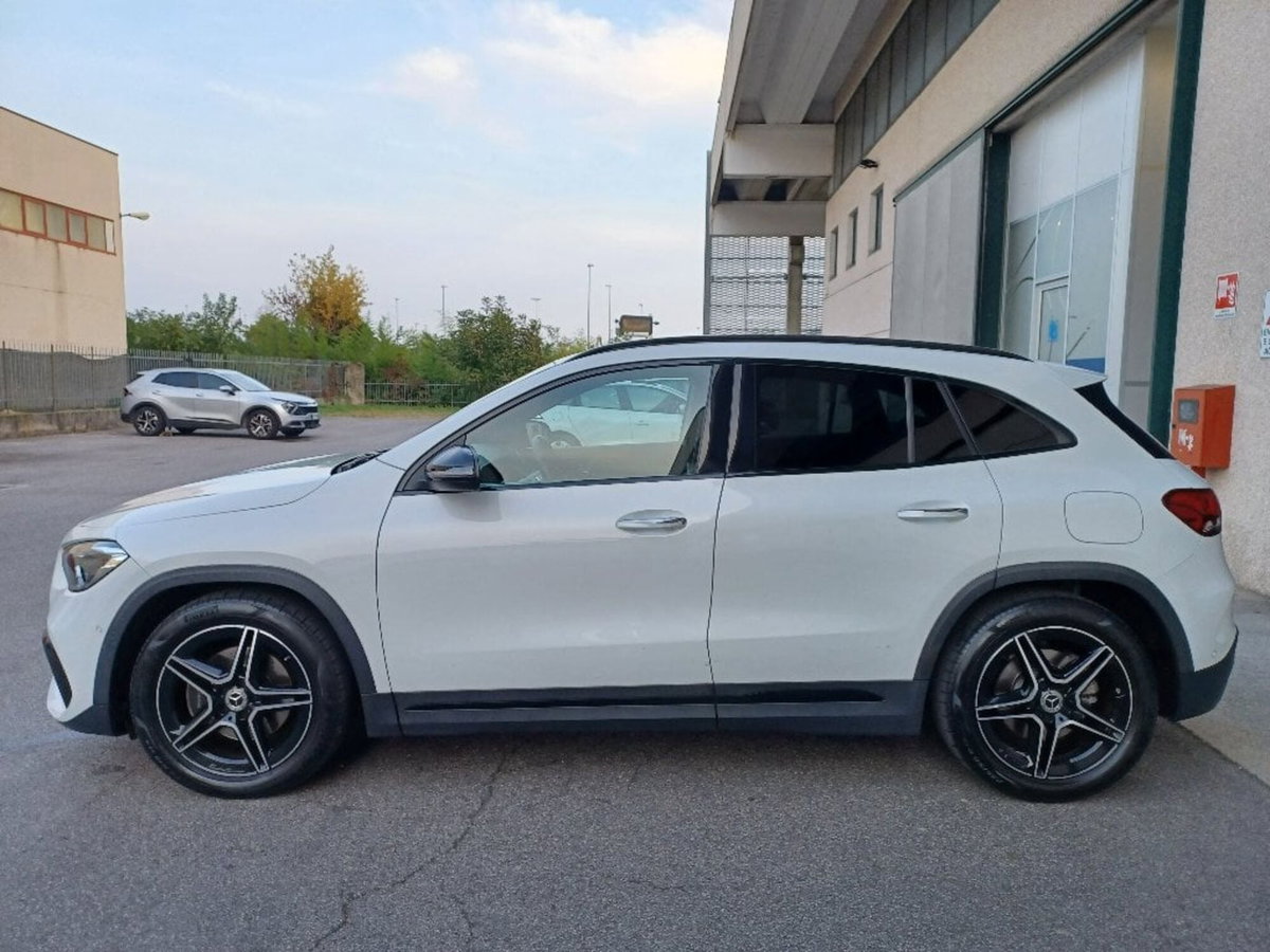 Mercedes-Benz GLA SUV 220 d Automatic 4Matic Premium (6)