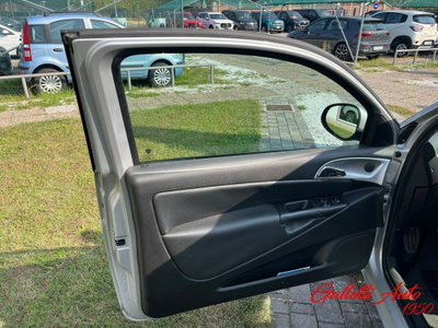 Lancia Ypsilon 1.2 New Oro (15)