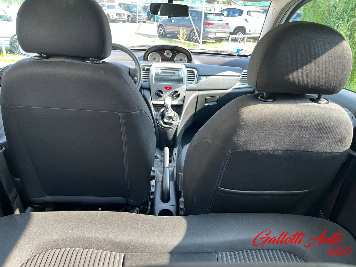 Lancia Ypsilon 1.2 New Oro (17)