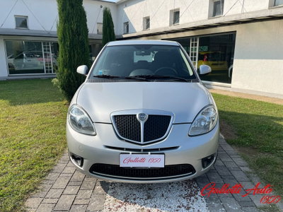 Lancia Ypsilon 1.2 New Oro (2)