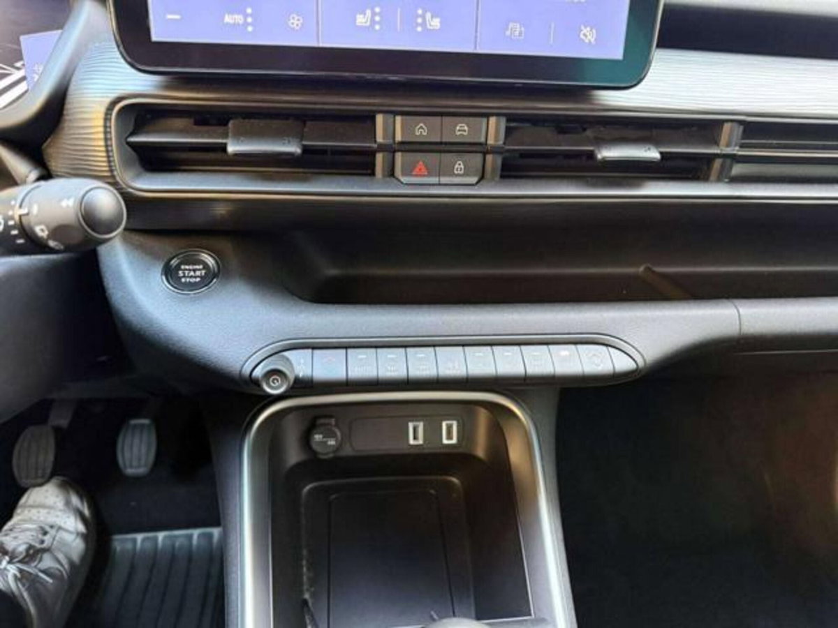 Jeep Avenger 1.2 turbo Summit fwd 100cv (17)