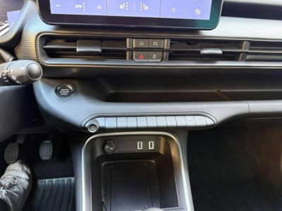 Jeep Avenger 1.2 turbo Summit fwd 100cv (17)