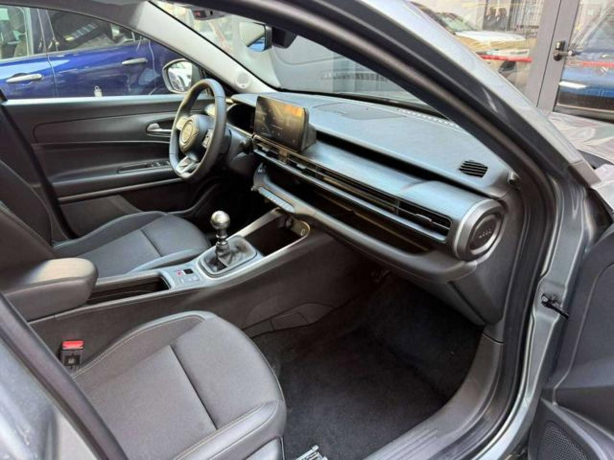 Jeep Avenger 1.2 turbo Summit fwd 100cv (15)