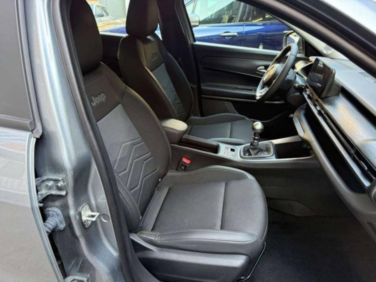 Jeep Avenger 1.2 turbo Summit fwd 100cv (20)