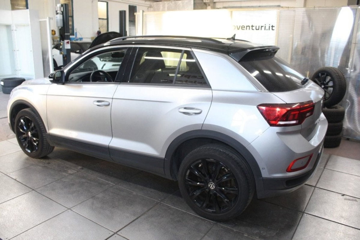 Volkswagen T-Roc 1.5 tsi R-Line dsg (4)