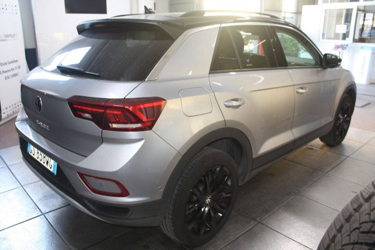 Volkswagen T-Roc 1.5 tsi R-Line dsg (6)