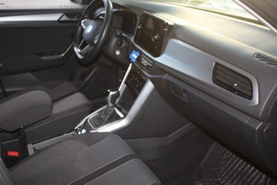 Volkswagen T-Roc 1.5 tsi R-Line dsg (7)