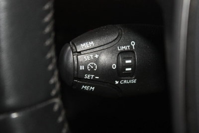 Peugeot 2008 PureTech 130 S&S EAT8 Allure Pack (16)