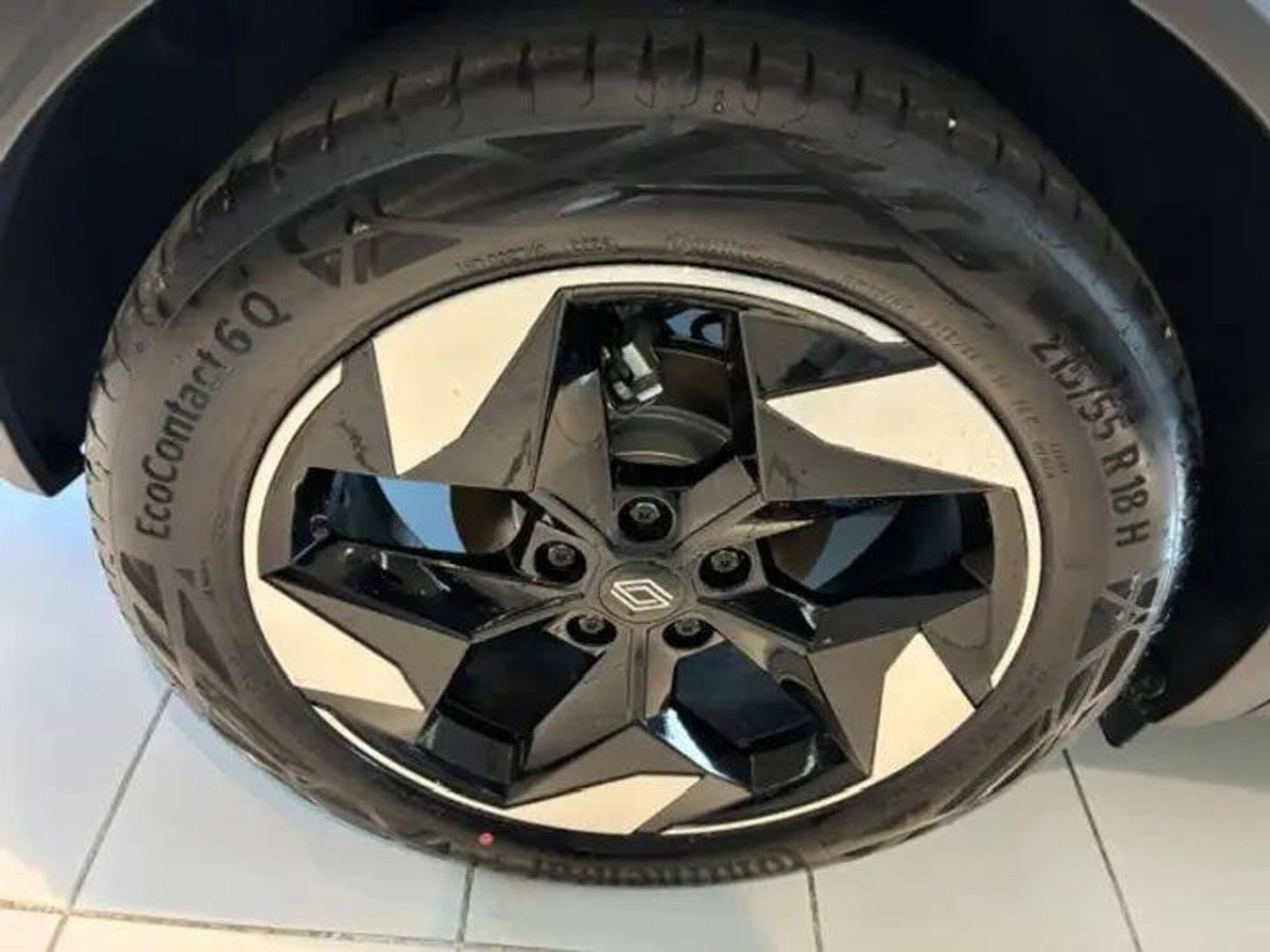 Renault Captur 1.8 full hybrid Techno 160cv auto (4)