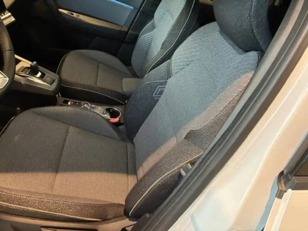 Renault Captur 1.8 full hybrid Techno 160cv auto (9)