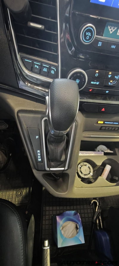 Ford Tourneo Custom 320 2.0 TDCi 185CV PC Titanium X (6)