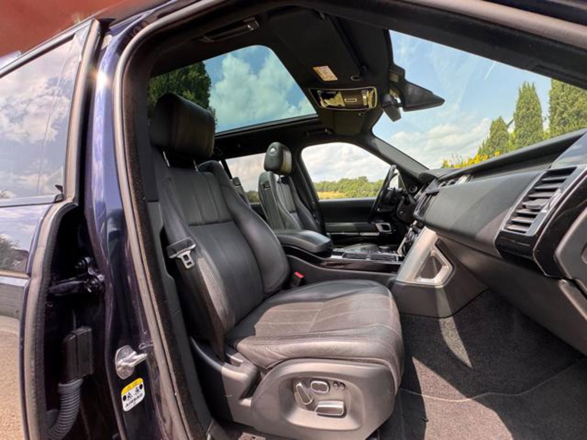 Land Rover Range Rover 3.0 TDV6 Vogue (15)