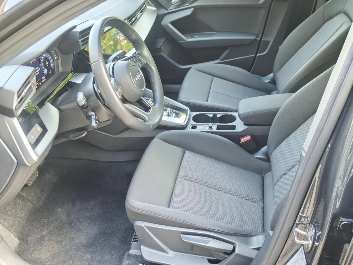 Audi A3 Sportback 30 TFSI S tronic Business (11)