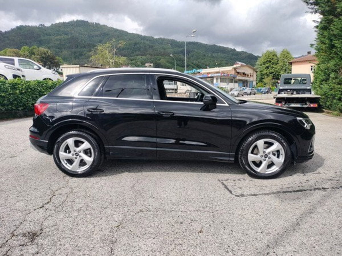 Audi Q3 35 TDI quattro S tronic Business Advanced (4)