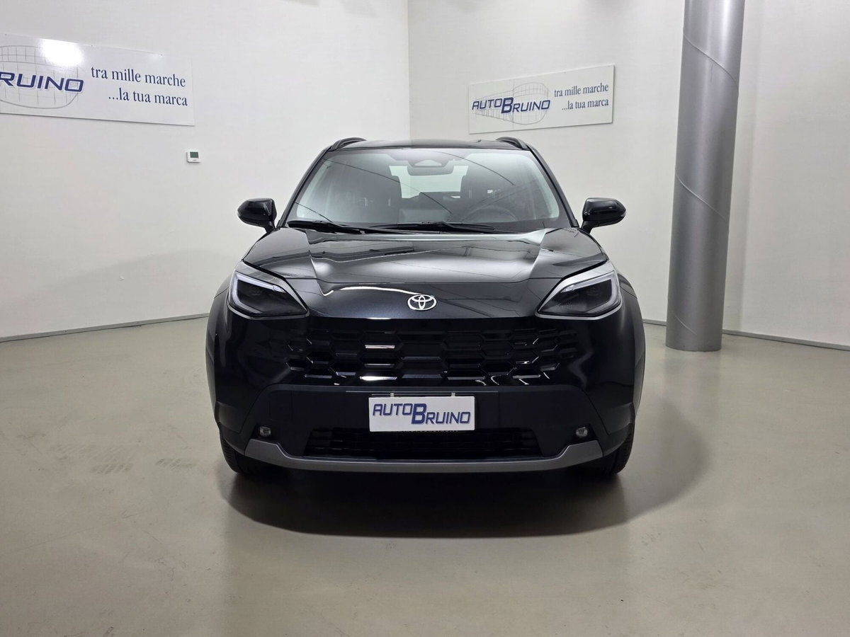 Toyota Yaris Cross 1.5h GR Sport Black Sky fwd 116cv e-cvt (2)