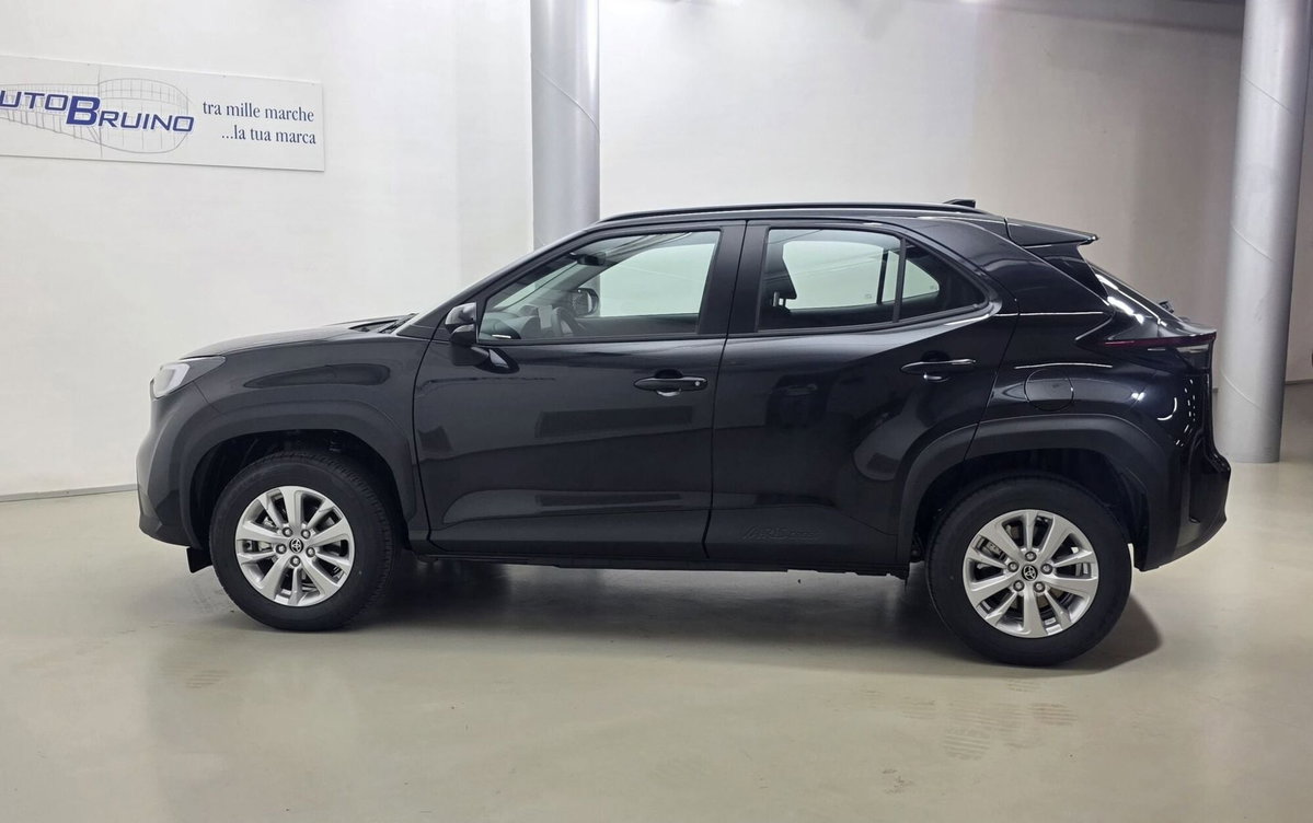 Toyota Yaris Cross 1.5h GR Sport Black Sky fwd 116cv e-cvt (6)