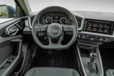 Audi A1 Sportback 30 TFSI S line edition (9)
