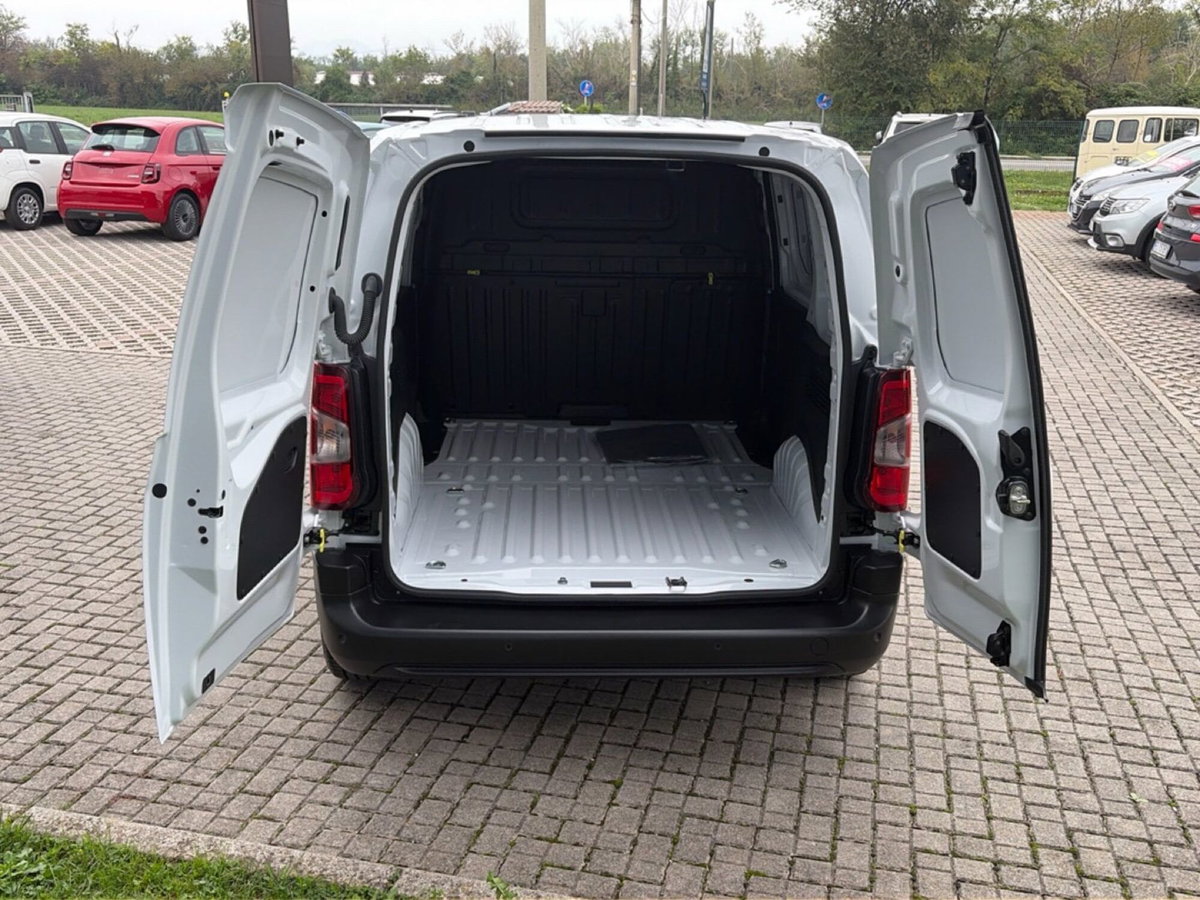 Peugeot Partner Furgone M 1.5 diesel 100cv S&S (10)