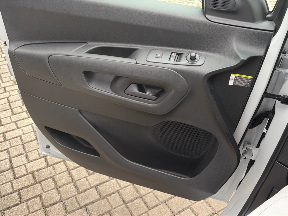Peugeot Partner Furgone M 1.5 diesel 100cv S&S (19)
