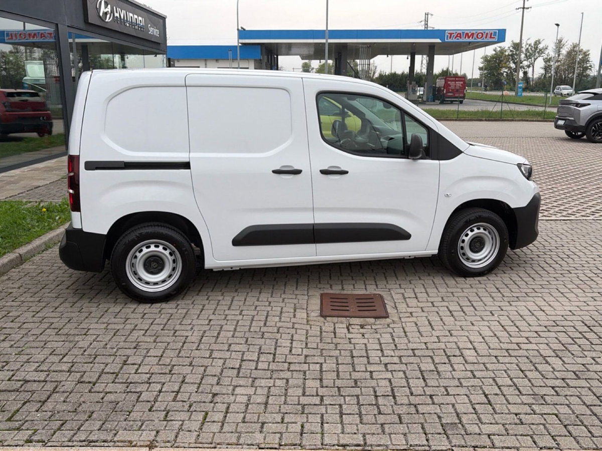 Peugeot Partner Furgone M 1.5 diesel 100cv S&S (8)