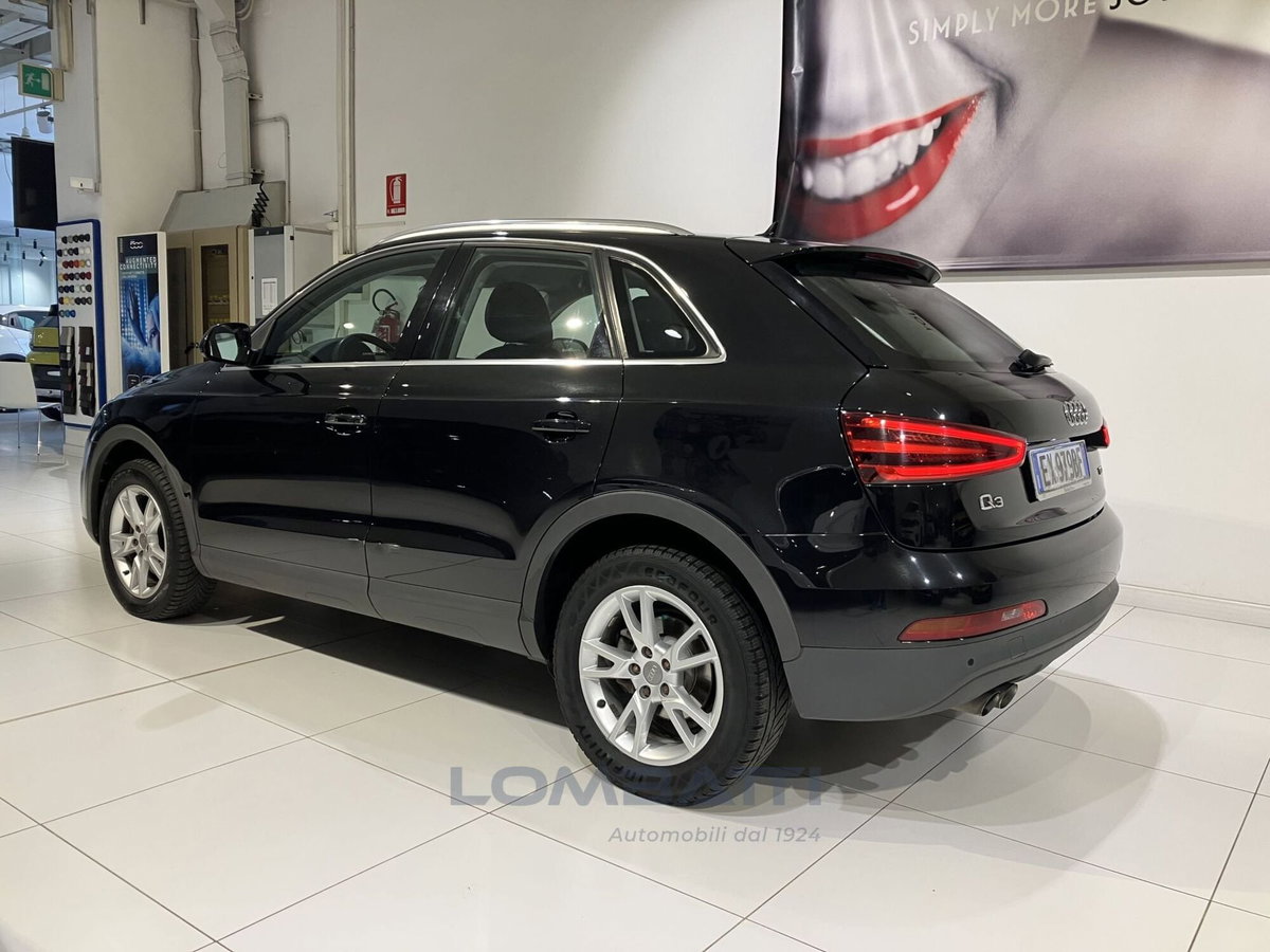 Audi Q3 2.0 TDI Business (4)
