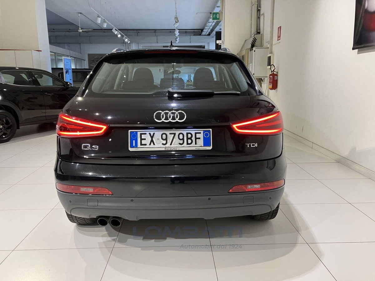 Audi Q3 2.0 TDI Business (5)