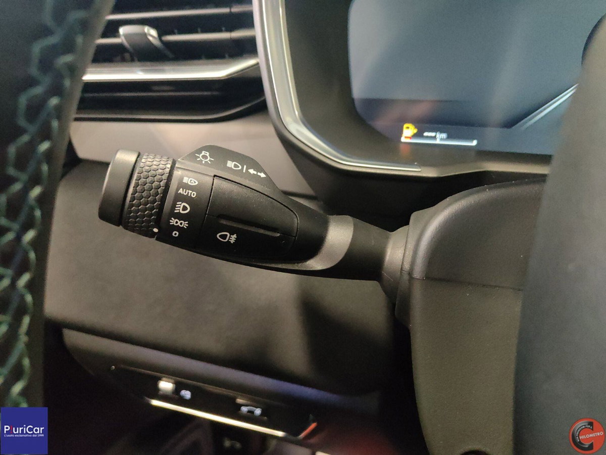 Lynk & Co 01 01 1.5 td phev (20)