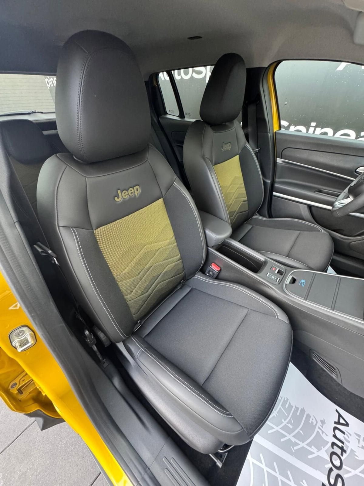 Jeep Avenger full-electric Summit fwd 156cv auto (13)