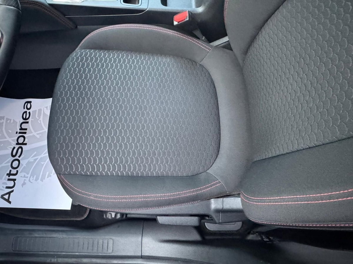 Ford Kuga 1.5 ecoboost ST-Line 2wd 150cv (12)