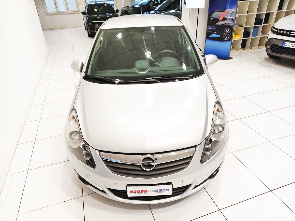 Opel Corsa 1.4 16V 3 porte aut. Sport (18)