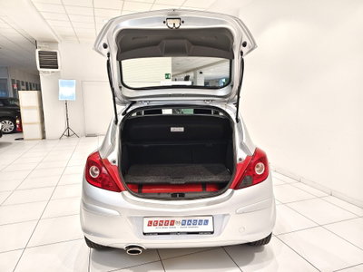 Opel Corsa 1.4 16V 3 porte aut. Sport (7)