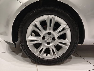 Opel Corsa 1.4 16V 3 porte aut. Sport (8)