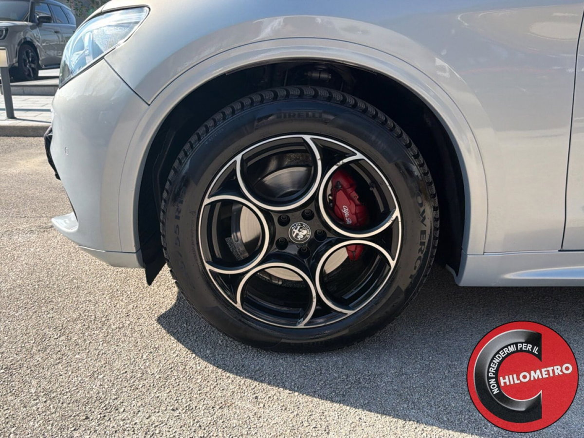 Alfa Romeo Stelvio 2.2 t Veloce Q4 210cv auto (13)