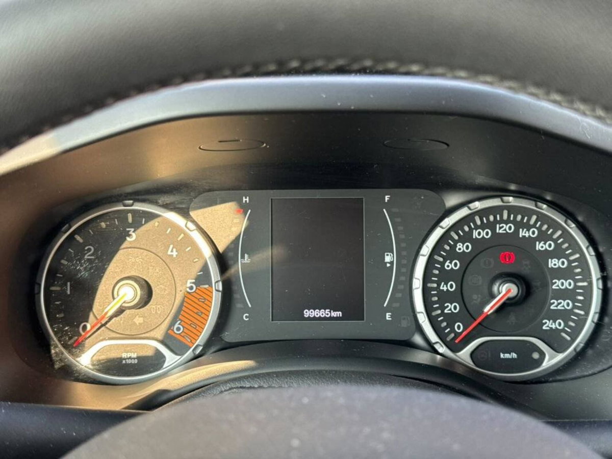 Jeep Renegade 1.6 mjt Longitude 2wd 130cv (9)