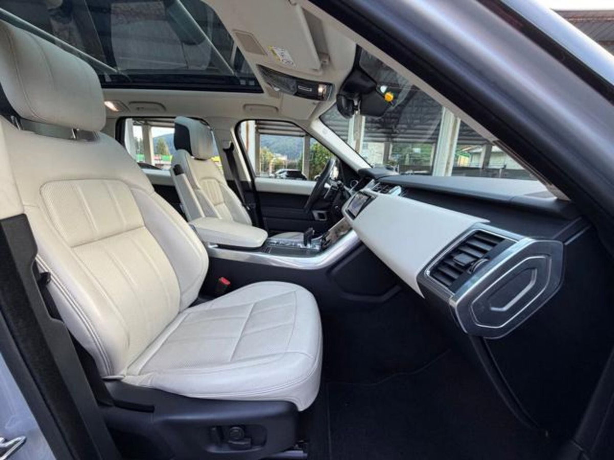 Land Rover Range Rover Sport 2.0 Si4 HSE (9)