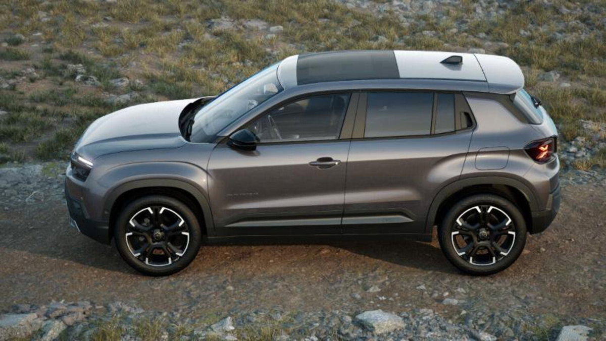 Jeep Avenger 1.2 turbo e-hybrid mhev Summit fwd 110cv edct6 (3)