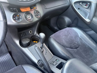 Toyota Rav4 D-4D 150 CV (11)