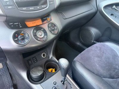 Toyota Rav4 D-4D 150 CV (14)