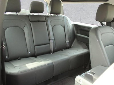 Land Rover Defender 90 3.0D I6 200 CV AWD Auto X-Dynamic S (7)
