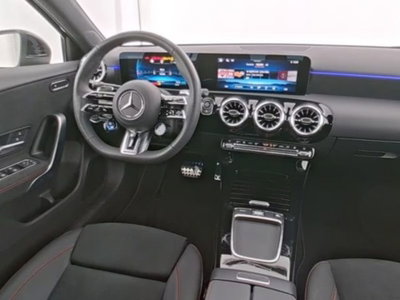 Mercedes-Benz Classe A AMG 35 AMG Line Premium Plus 4matic auto (8)