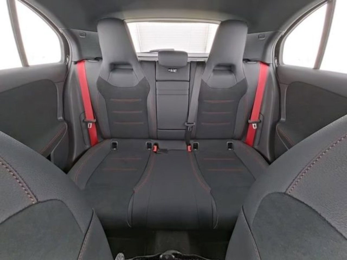 Mercedes-Benz Classe A AMG 35 AMG Line Premium Plus 4matic auto (10)